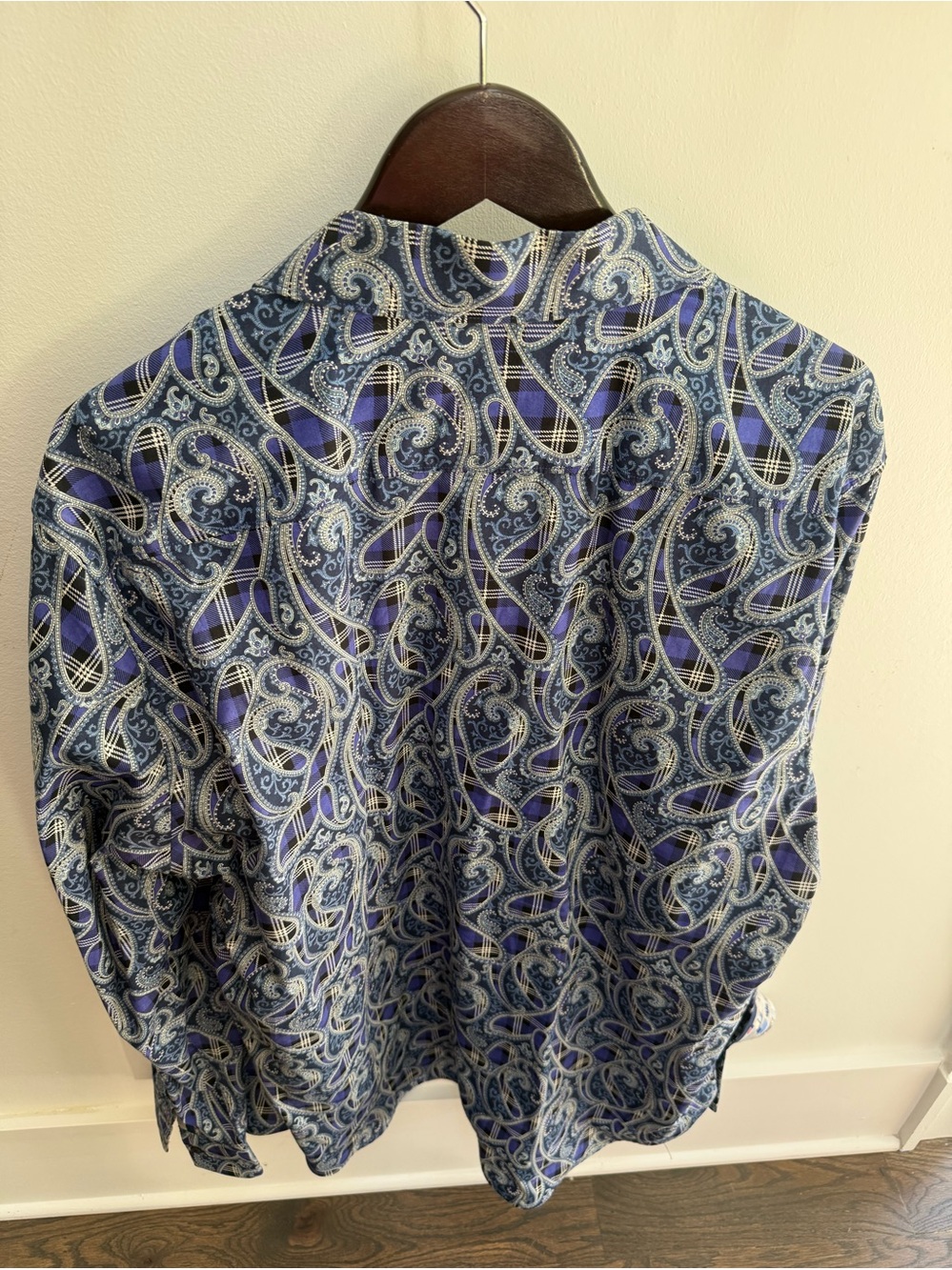 Robert Graham Blue Paisley Button-Up Shirt - Picture 4 of 4